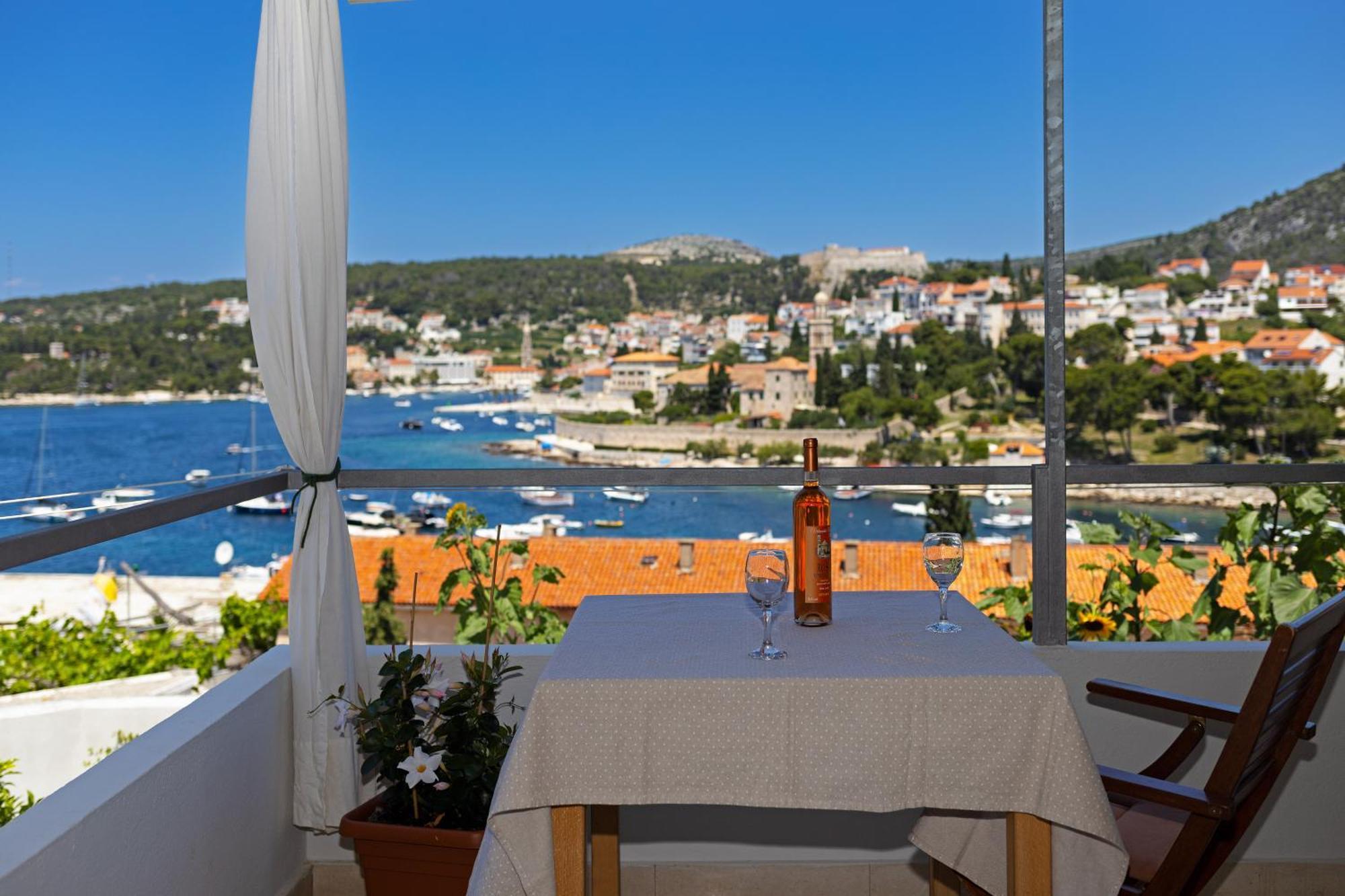 Seaview Guesthouse - Zf Hvar هفار المظهر الخارجي الصورة